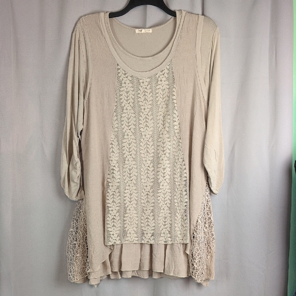Indigo Soul Cream Lace Detail Tunic - Picture 1 of 7